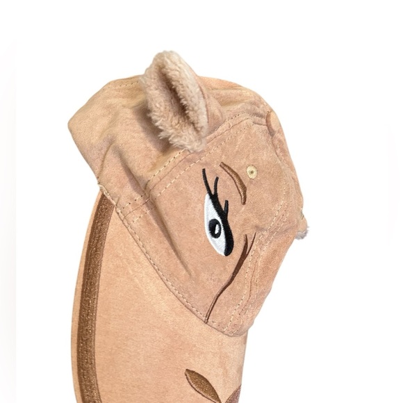 Tan Lion Face Cap - Picture 2 of 3